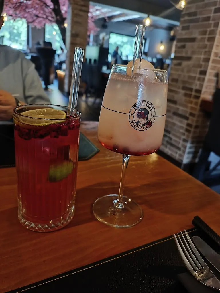 Jasmina N_Yuma Sushi & Tapas_Aalen_review