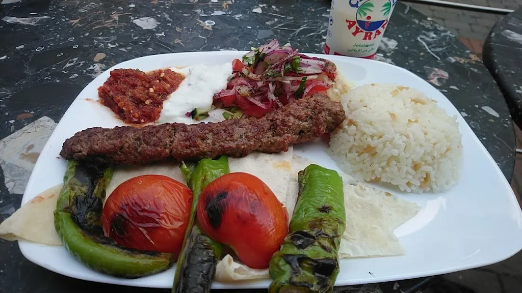 Menu_Restaurant Zara Grill_Bünde_immagine_7