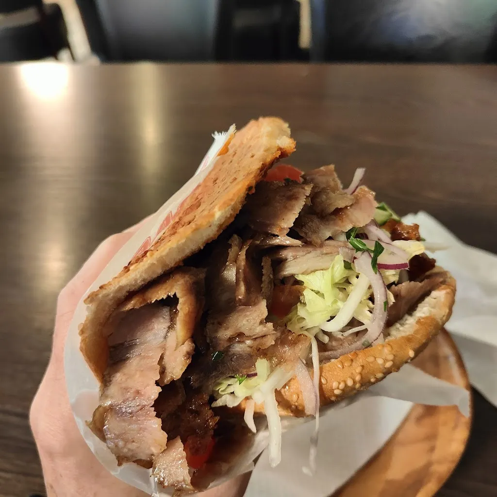 Restaurant Zara Grill_Bünde_slider_image_3