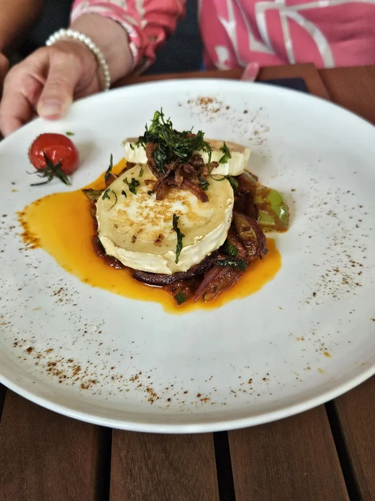 40manjana_Stadtkind_Bünde_review