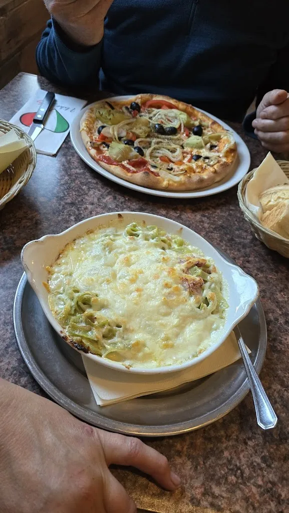 Pizzeria Golosino_Bunde_slider_image_3