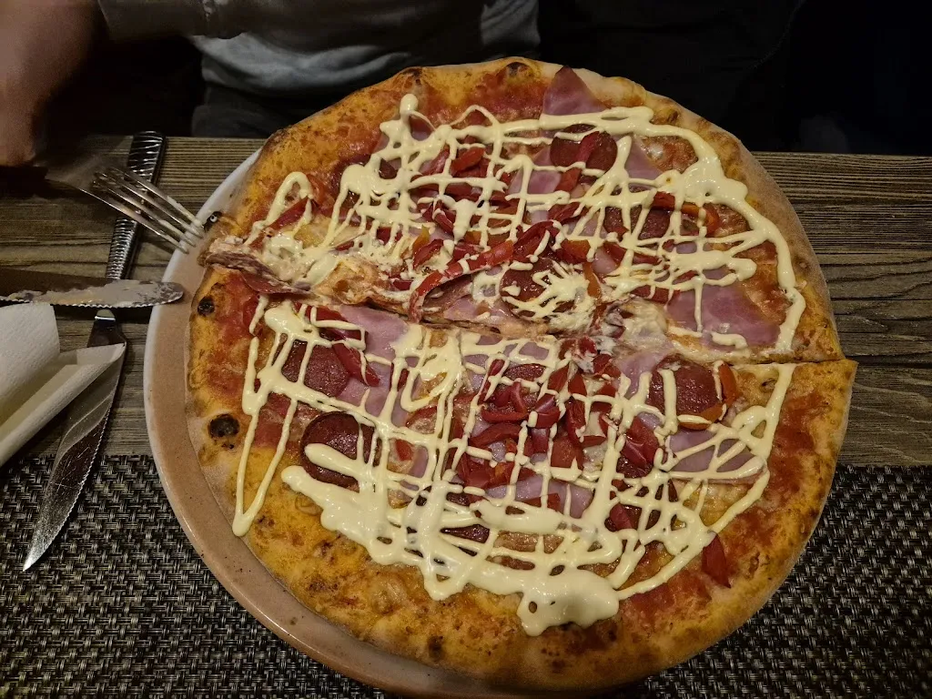 Pizzeria Da Mario Inh. Antonio Viola_Clausthal-Zellerfeld_slider_image_3