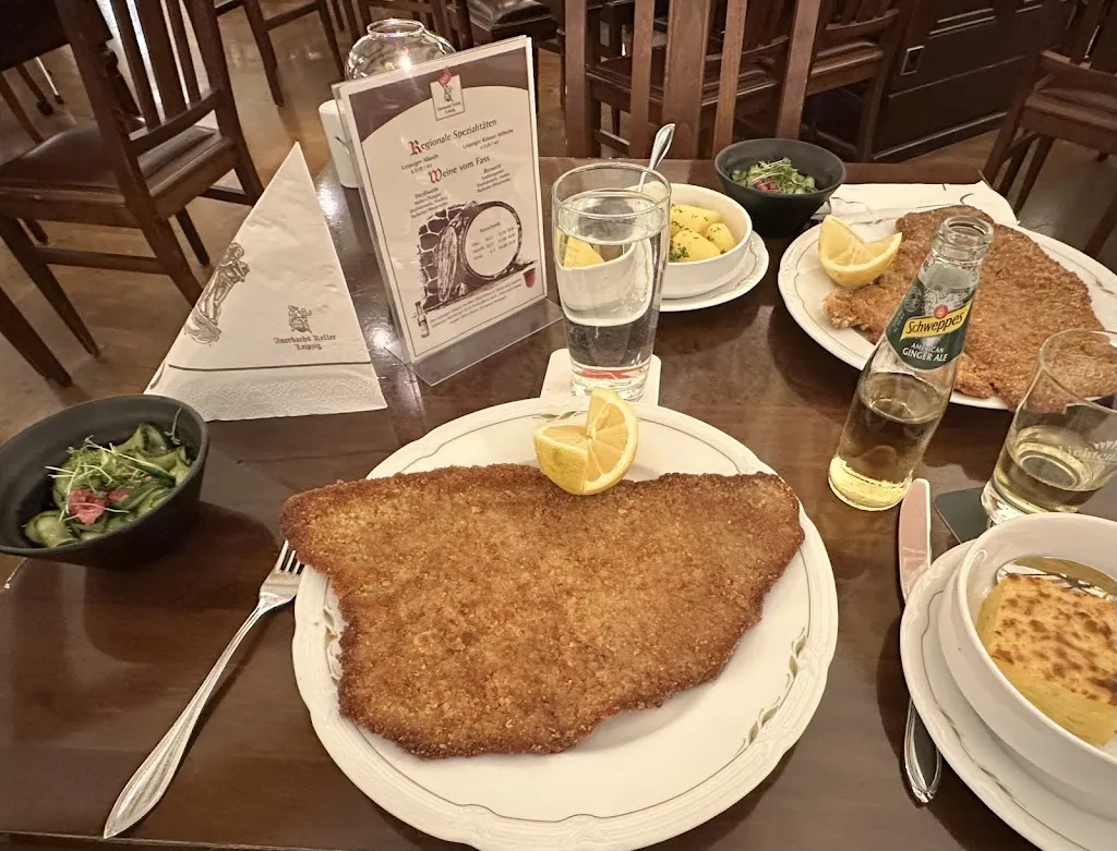 khaled ashraf_Auerbachs Keller_Leipzig_recensione