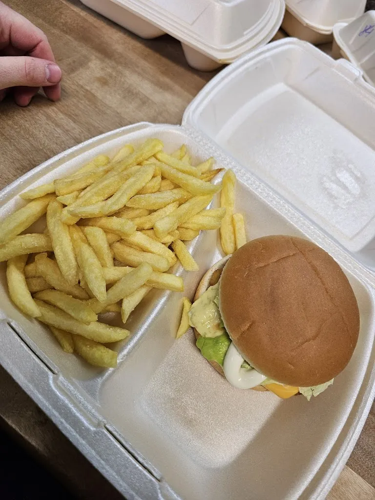 Menu_Imbiss in Hülptingsen_Burgdorf_image_9