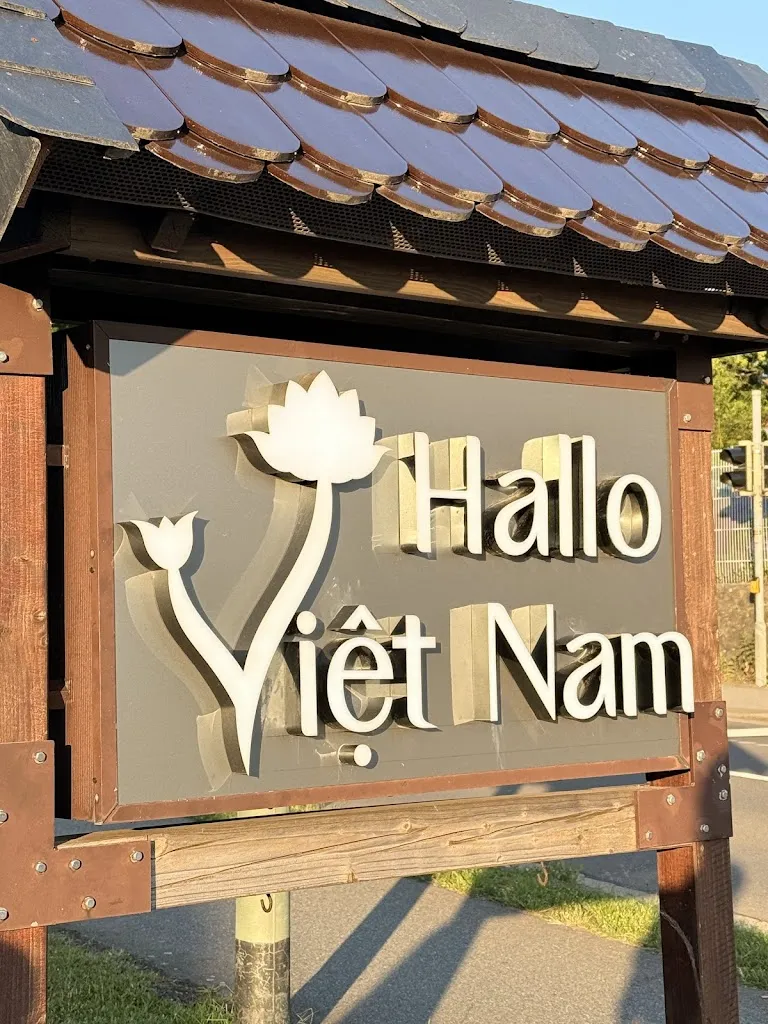 Alois Draxelhuber_Hallo Vietnam_Cremlingen_recensione