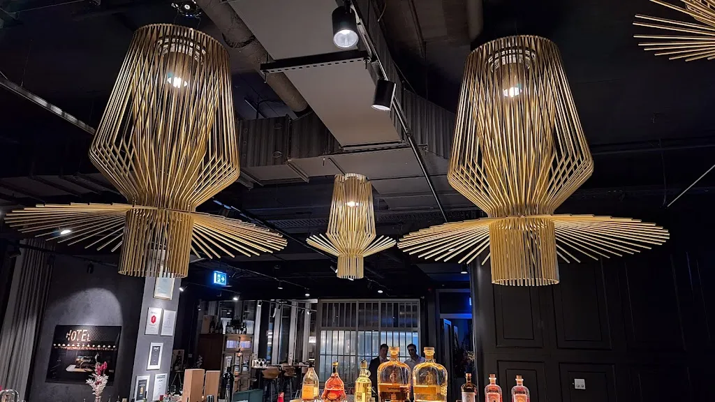 ÜBERLAND Restaurant_Braunschweig_slider_image_3