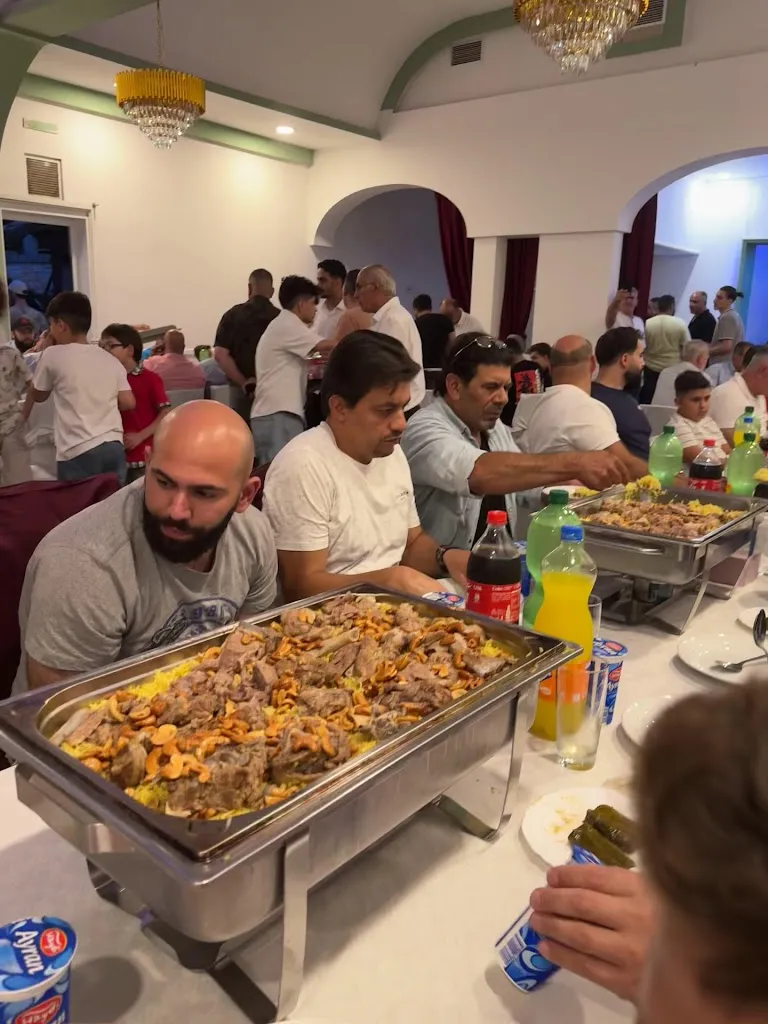 Bei Dino_Wolfsburg_slider_image_1