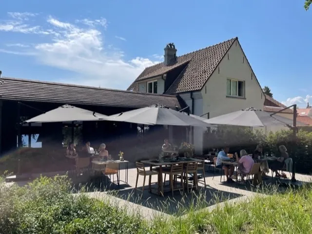 Table Damme_Belgium_slider_image_3