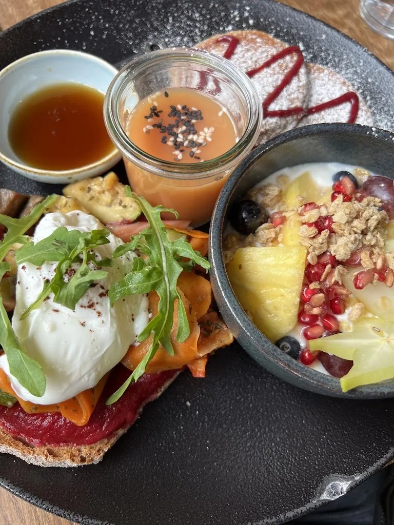 ROSMARIE AALEN_Aalen_slider_image_3