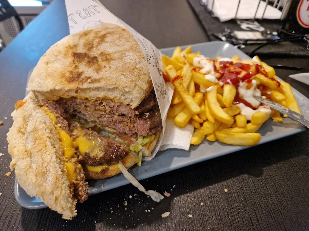 Menu_City Fastfood Originale Steinofen-Pizzen Hausgemachte Burger & mehr_Dinklage_image_3