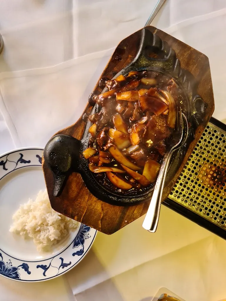 Shenlong_Dinklage_slider_image_2