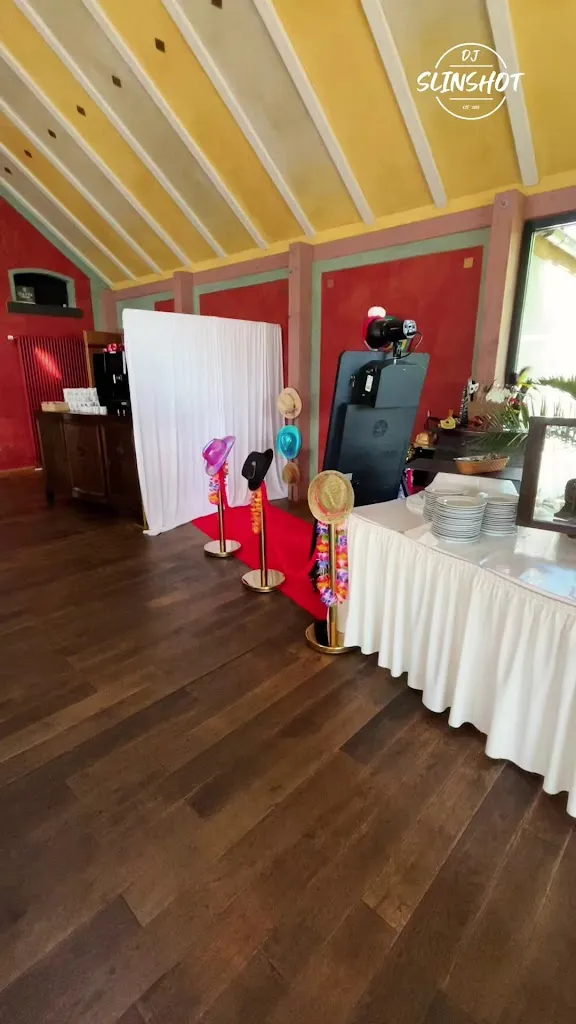 Roterts Alte Brennerei, Festsaal_Wald_slider_image_2