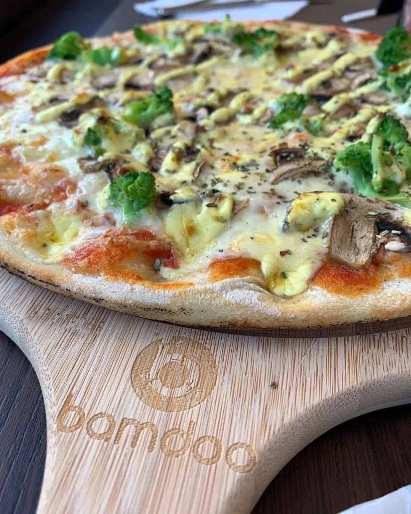 Chillis Pizza_Wald_slider_image_2