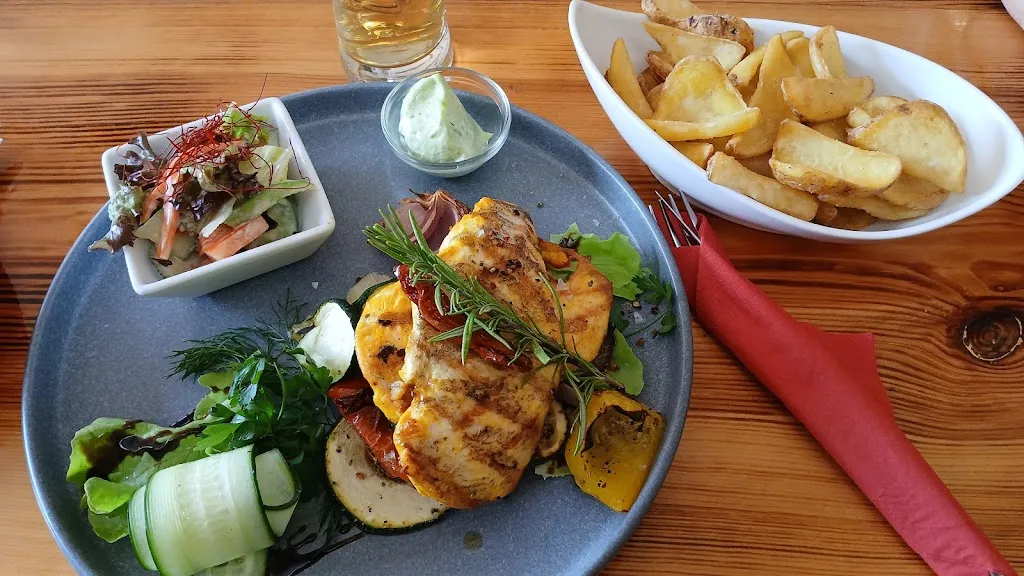 Restaurant & Eventhaus Schamin_Wald_slider_image_3