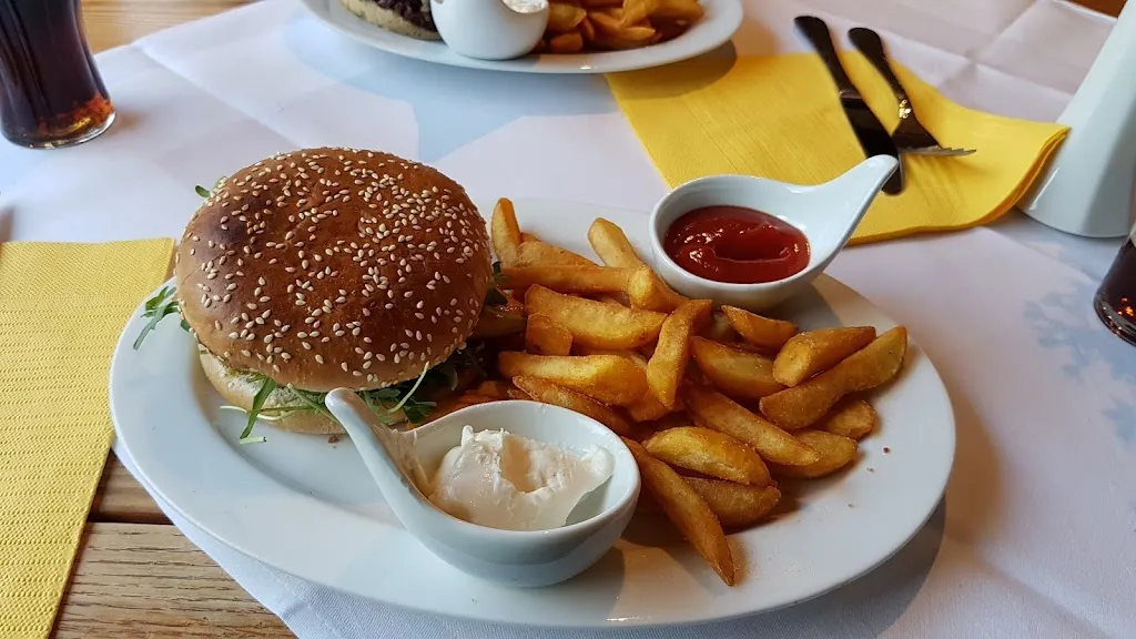 Seeblick Restaurant Am Irenensee_Uetze_slider_image_3