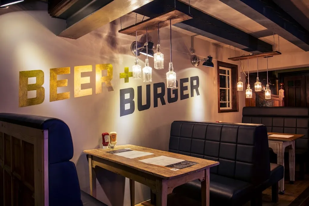 H9 Beer + Burger restaurant in Uetze