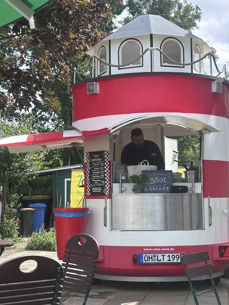 Burghard Puse_Zur Elbaussicht_Drage_review