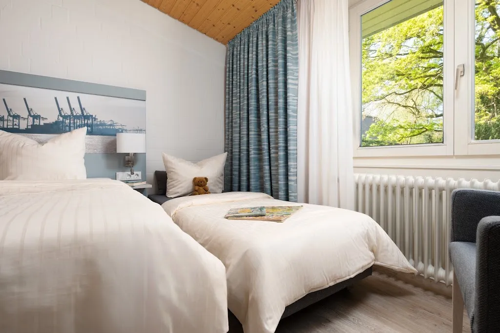 Hotel Restaurant Zur Rennbahn restaurant in Drage