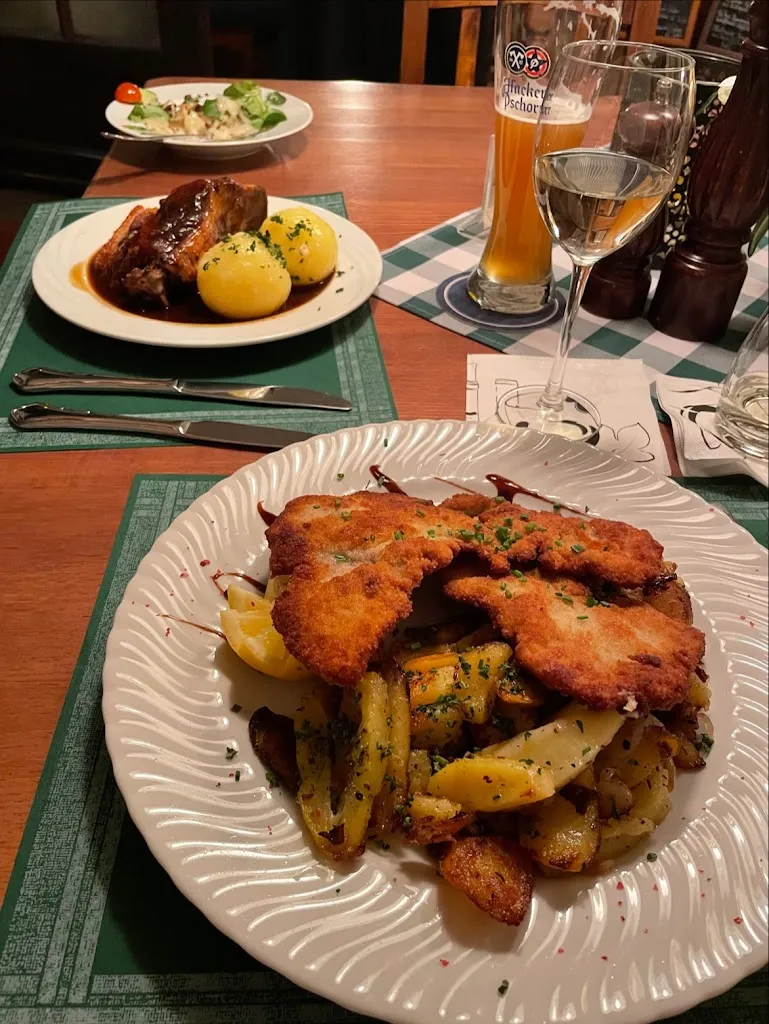 Kyle KP_Oskar-Maria-Graf-Stüberl Peter Reinmann_Berg_review