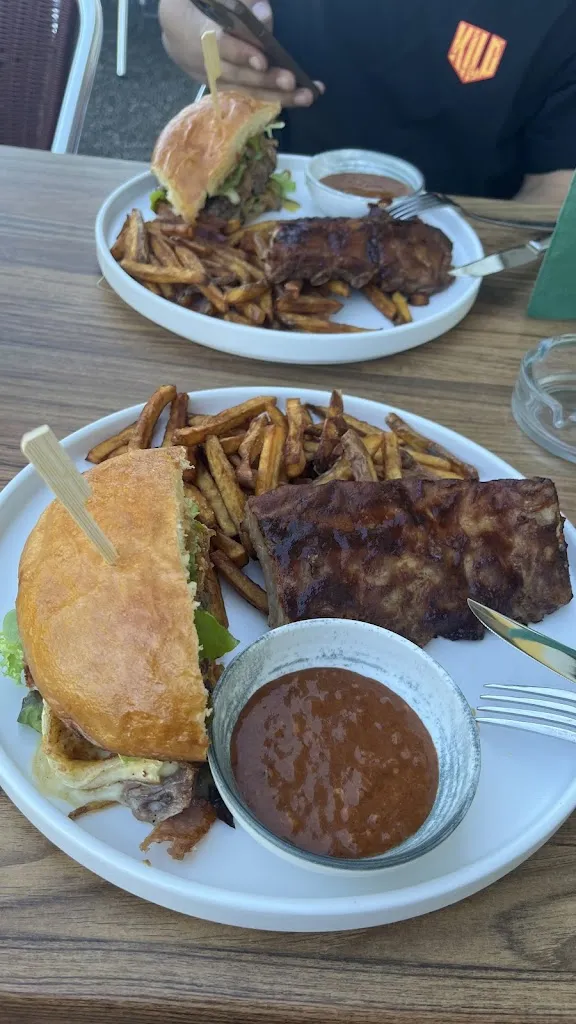 Simone M._Barty's Restaurant_Bidingen_review