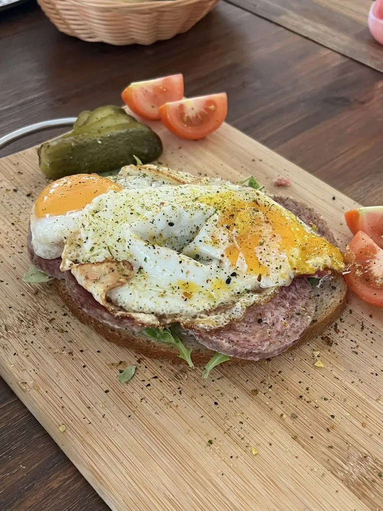 C “anisLupu” S_Café Schauburg_Duderstadt_review