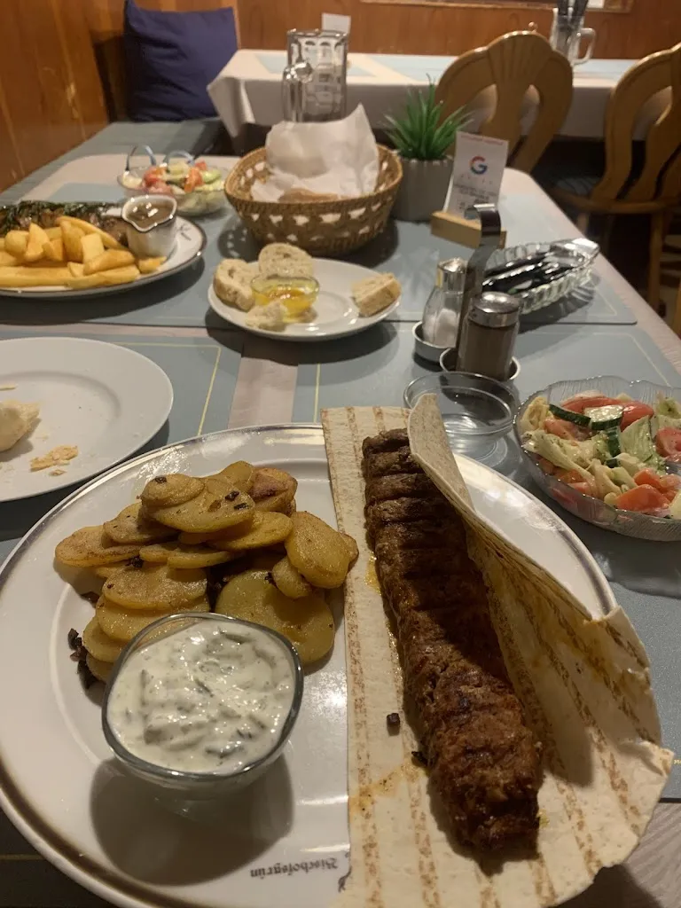 Jędrzej Morawiecki_Restaurant & Biergarten Jägerhof Bischofsgrün_Bischofsgrün_reseña