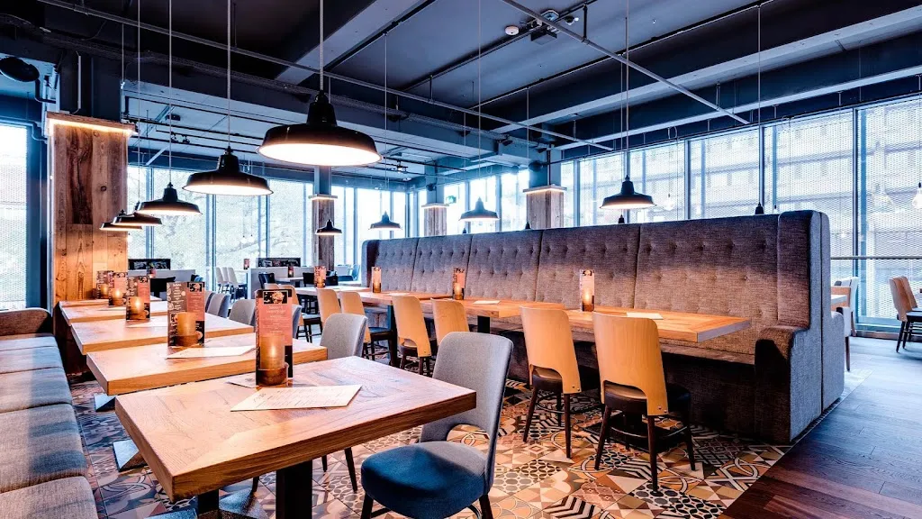 Aposto Aalen_Aalen_slider_image_1