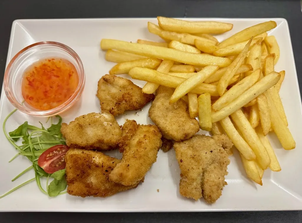 Unique Bar & Bistro_Elze_slider_image_2