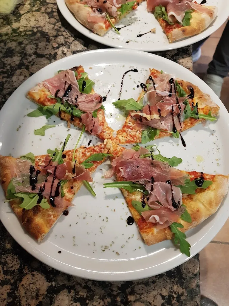 Pizzeria Bella Napoli_Elsdorf_slider_image_2