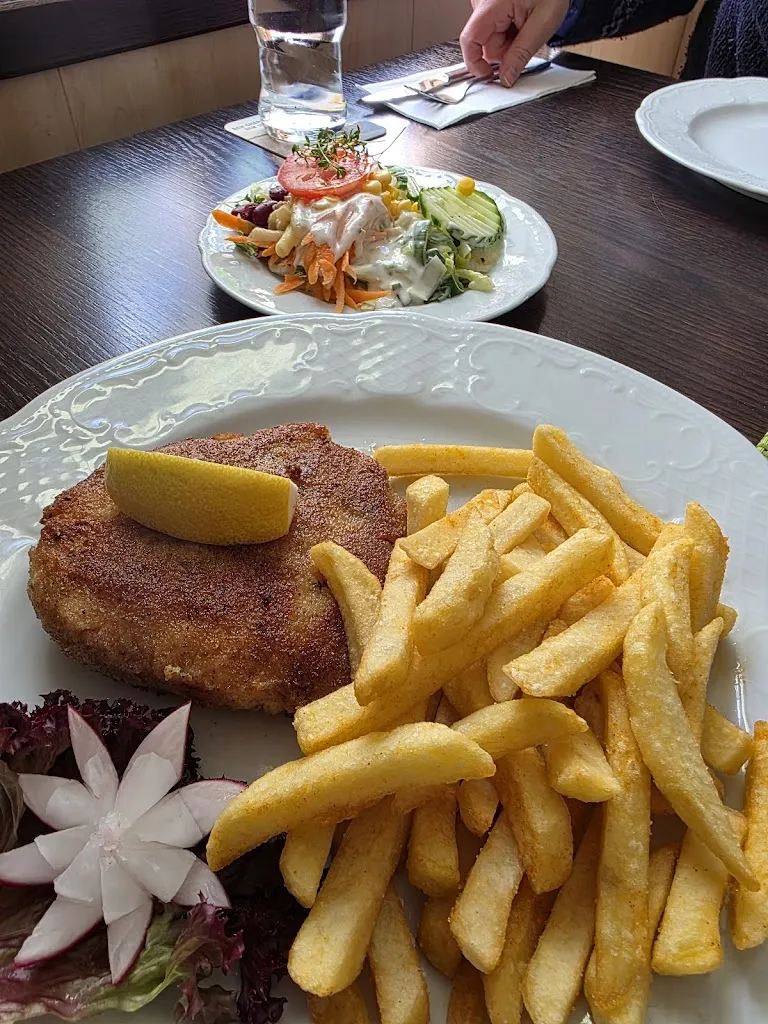 Jay Grüning_Restaurant Hopfenlaube_Esens_review