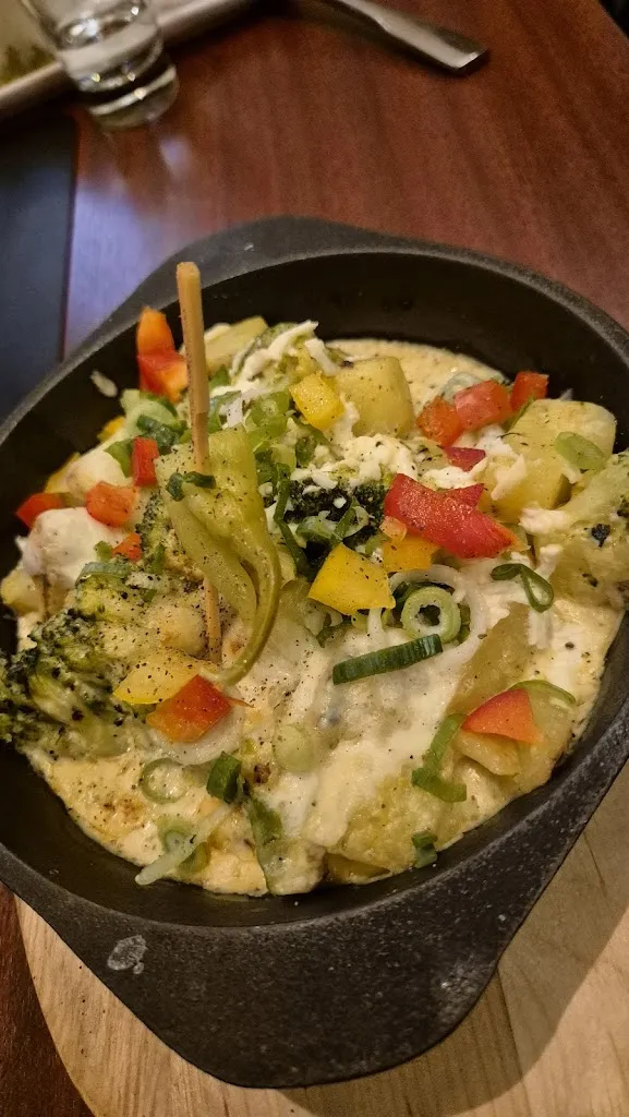 Ting Fung Law_Restaurant Rafas | Esens_Esens_recensione