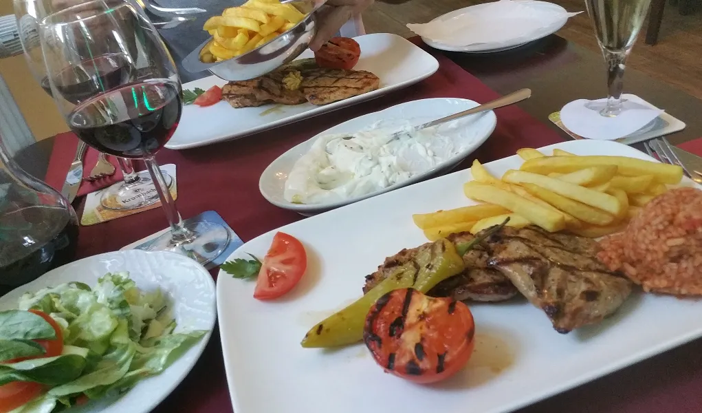 Restaurant Akropolis_Faßberg_slider_image_3