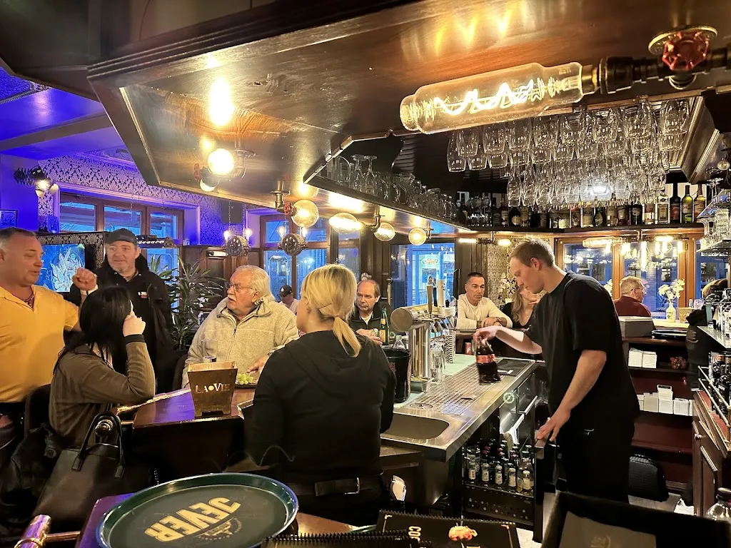 Lavie Lepetit Emden GmbH restaurant in Emden