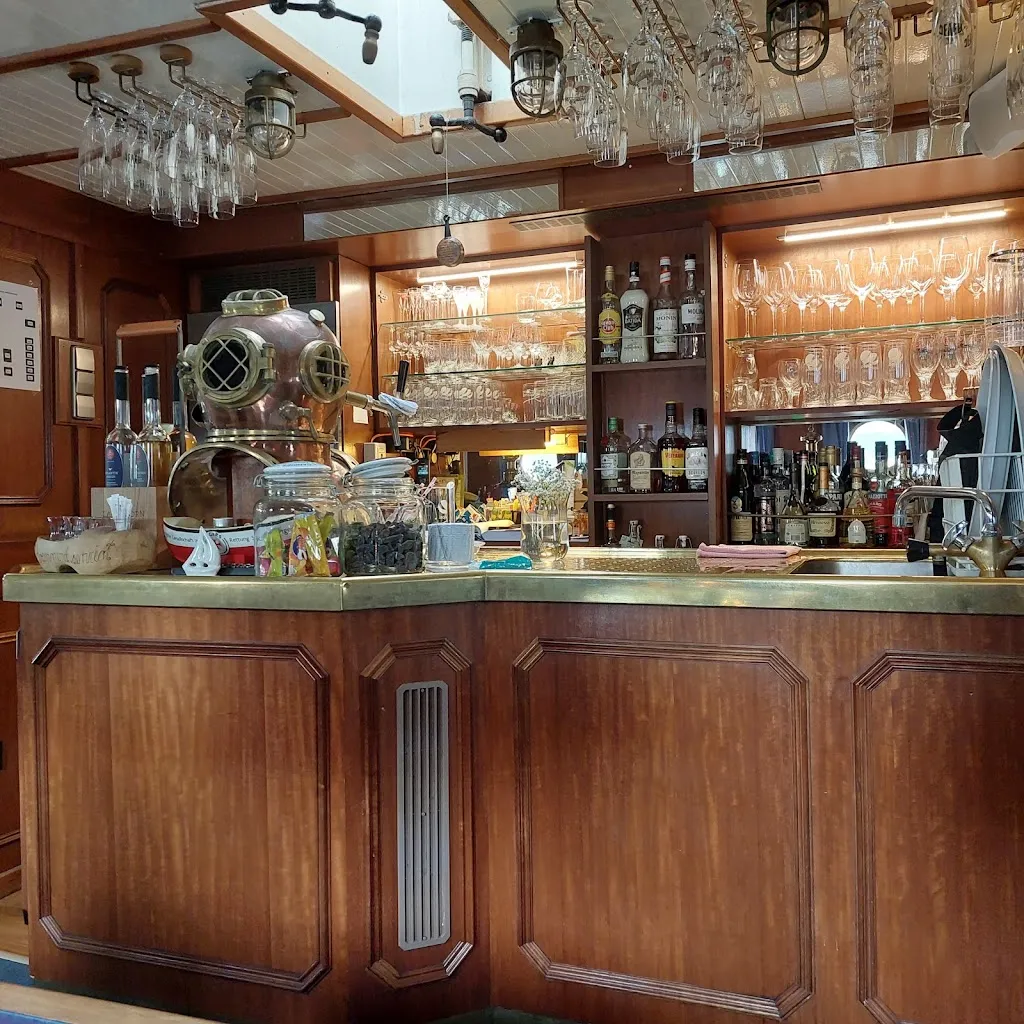 Feuerschiff Restaurant "Amrumbank/Deutsche Bucht" ristorante a Emden