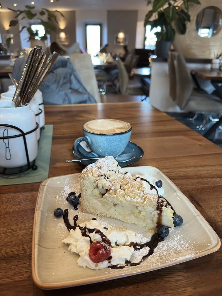 Soumya Chatterjee_brueckeneck_Kitzingen_recensione