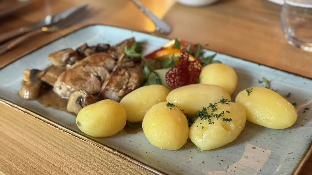 Goldener Adler Restaurant_Emden_slider_image_2