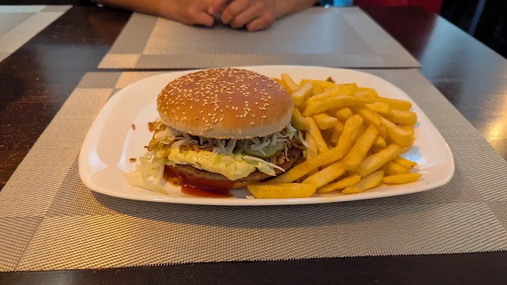 Herrentor-Grill_Emden_slider_image_2