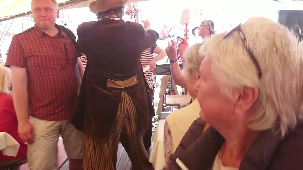 Fischimbiss am Hafentor_Emden_slider_image_2