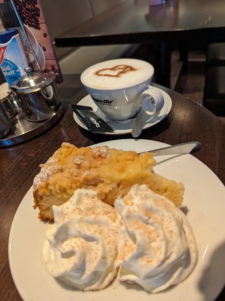 Susanne Laureano da Silva_Cafetje_Emden_review