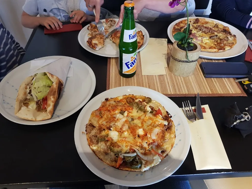 Kolles Pizza-Eck Friedeburg_Friedeburg_slider_image_3