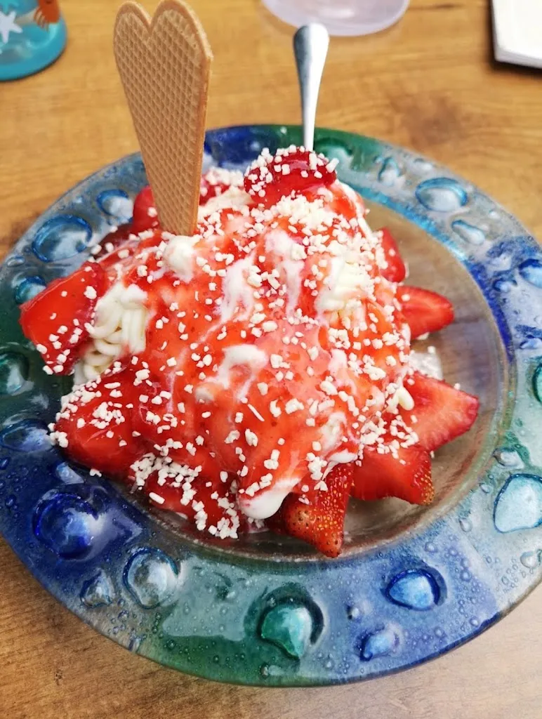 Eiscafe Friedeburg_Friedeburg_slider_image_2