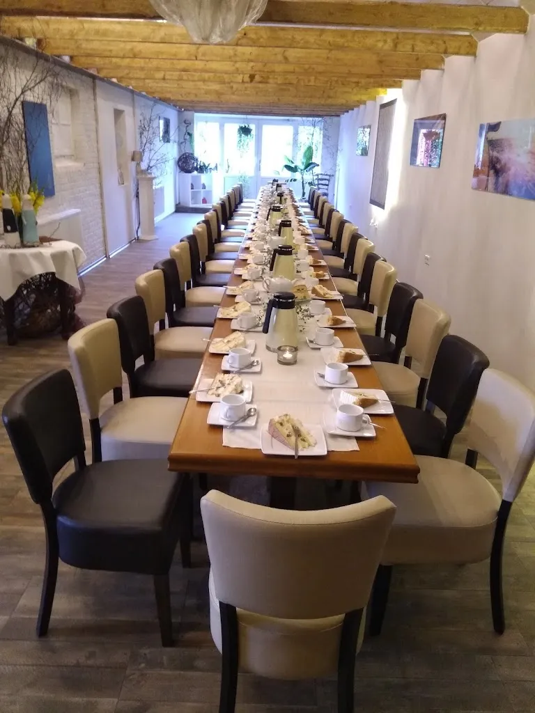 Lütten Tee & Café (Frühstück & Kuchen) restaurant in Friedeburg