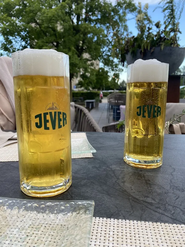 Georgios Karaferis_Laarnis_Wilhelmshaven_review