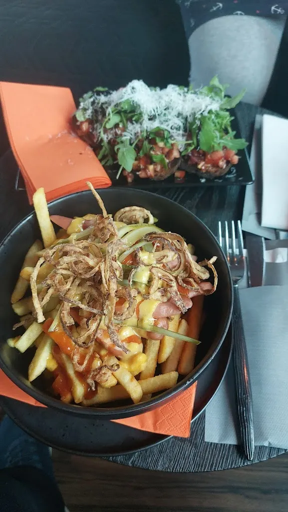 Menu_Kush's Deichbrücke_Wilhelmshaven_image_8