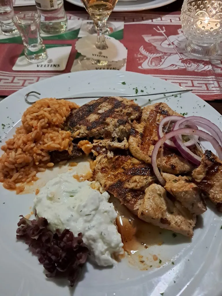 Poseidon - Familie Mylona_Wilhelmshaven_slider_image_3