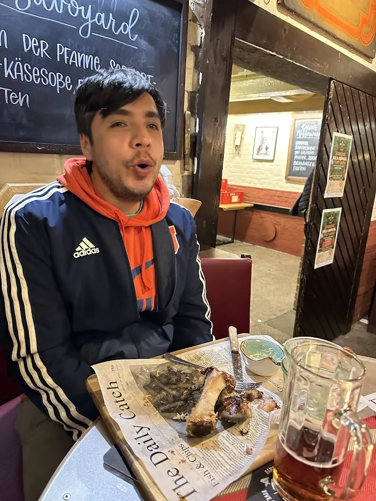 Cristian Caro_Dampfe_Essen_recensione