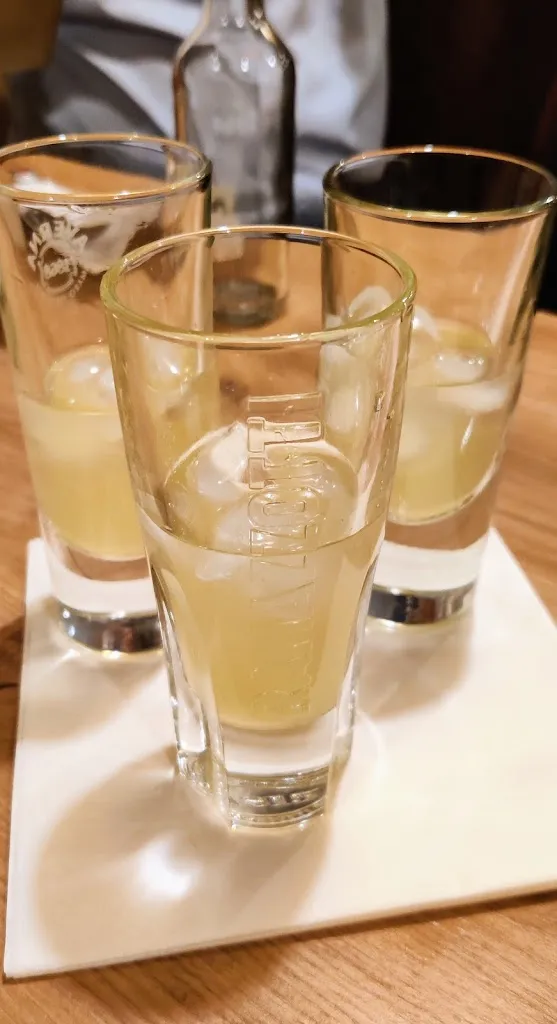 Menu_Trattoria La Famiglia_Essen_immagine_9