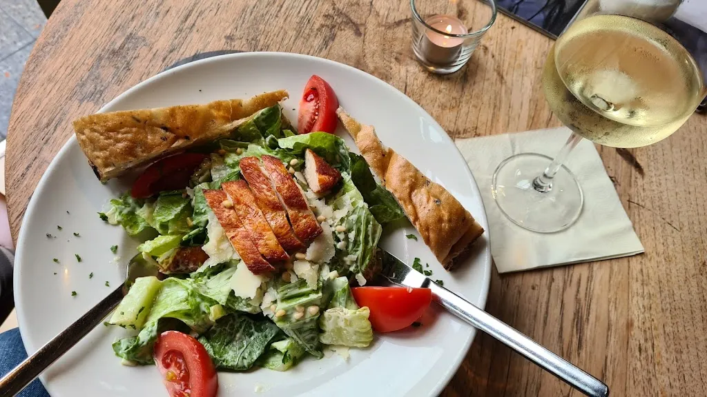 Leo's Casa_Essen_slider_image_3