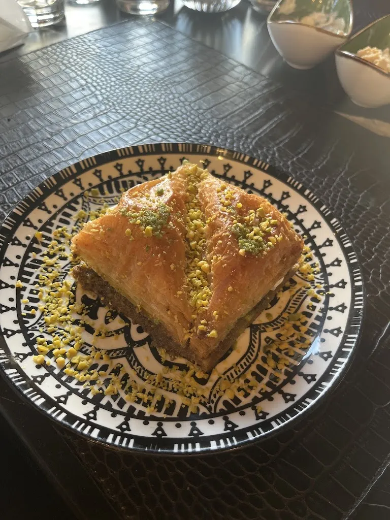 Menu_By Gurme Bar Restaurant_Garbsen_immagine_7