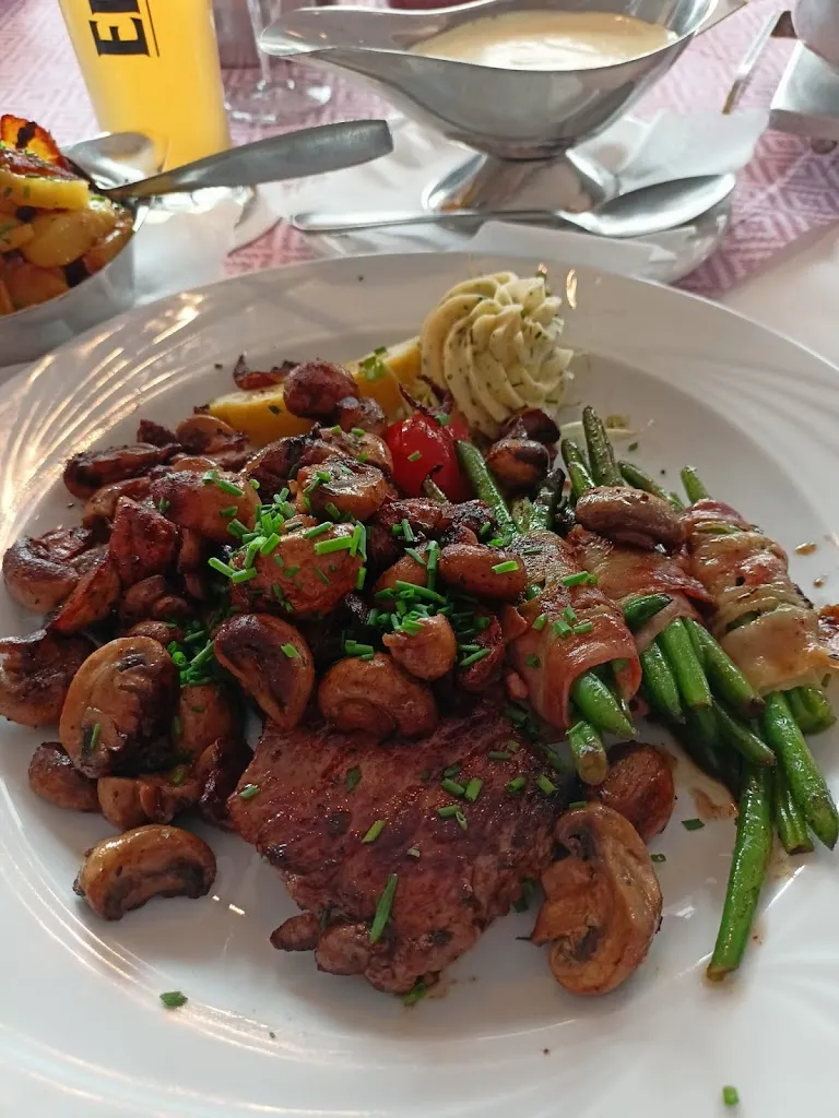 Menu_Airfield Hotel & Restaurant_Ganderkesee_image_8